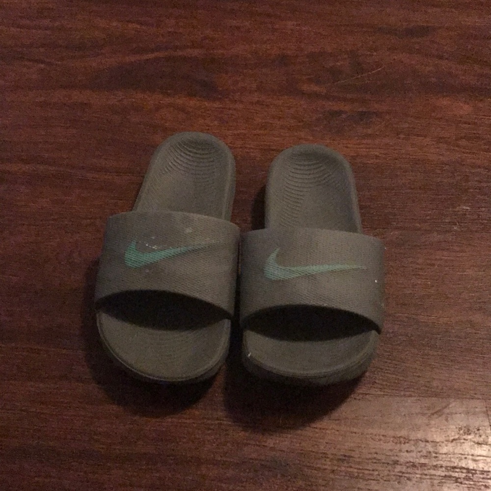 Nike slides